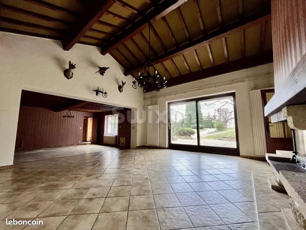 Maison 8 pièces 203 m²