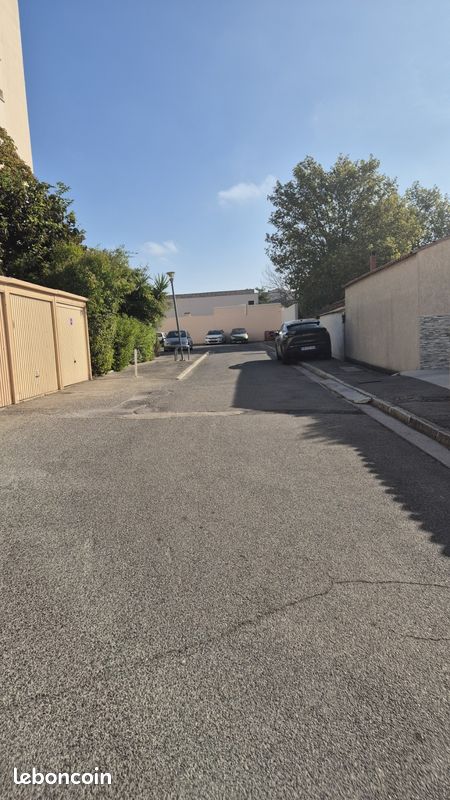Parking 14 m² · à Marignane · 14 m² · 130 €/mois
