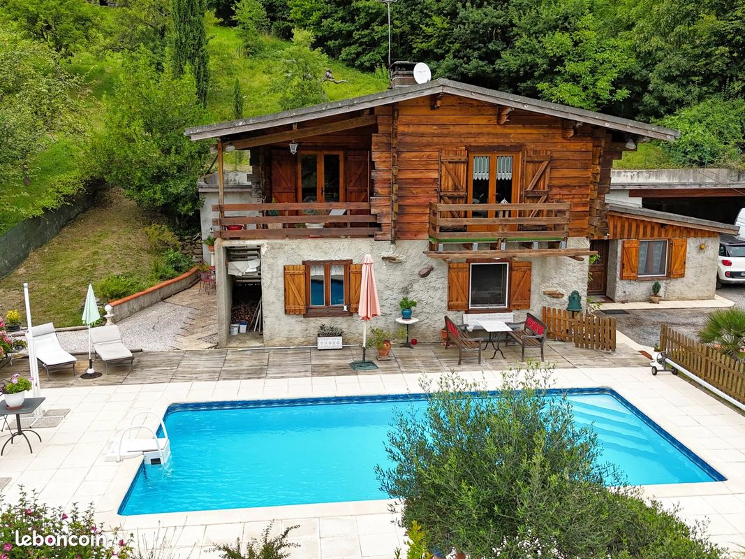 Maison 6 pièces 191 m² · à Bélesta · 191 m² · 285 000 €