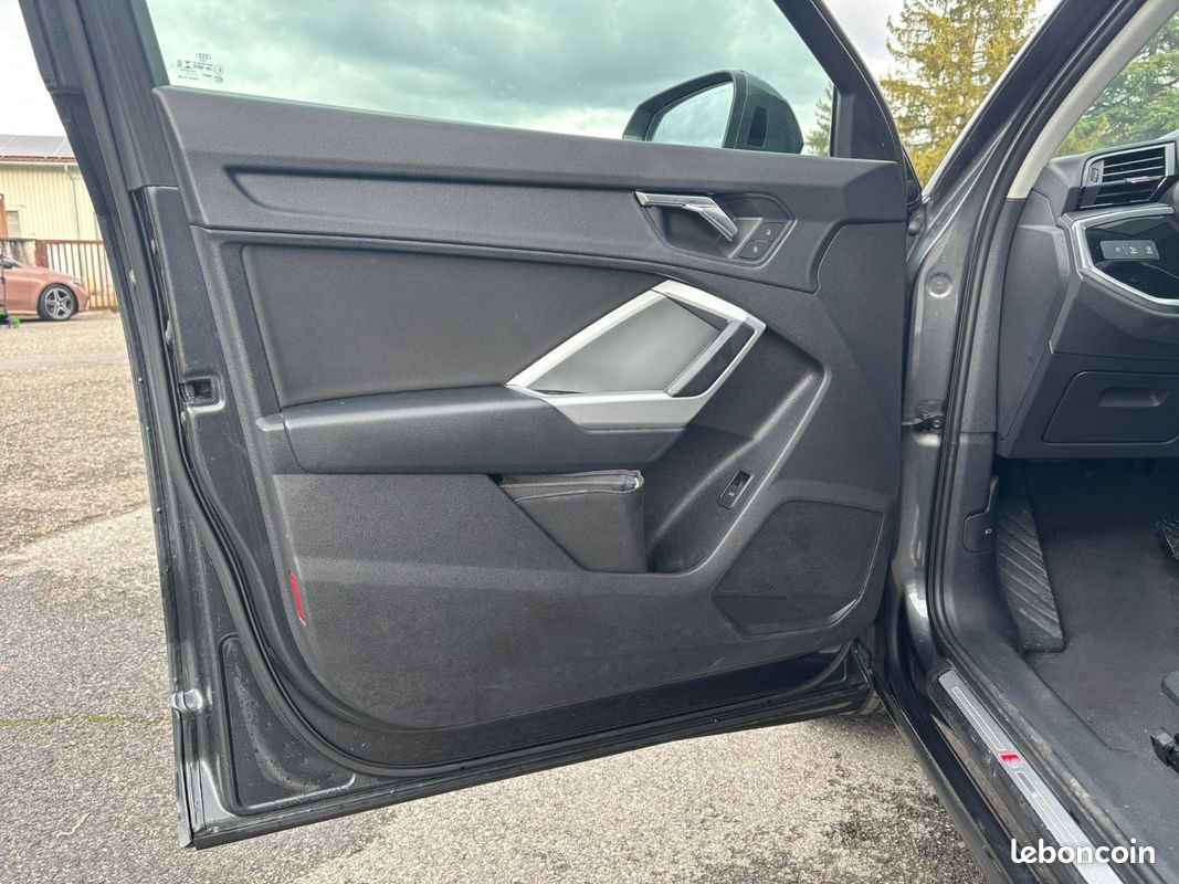 AUDI Q3 Q3 40 TDI 190 ch S tronic 7 Quattro S line (image 17)