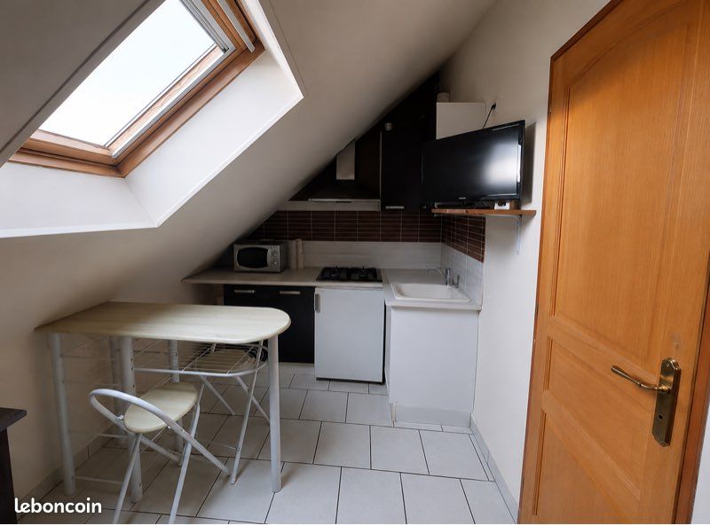 Appartement 1 pièce 12 m² · à Saint-Paterne - le Chevain · 11,8 m² · 230 €