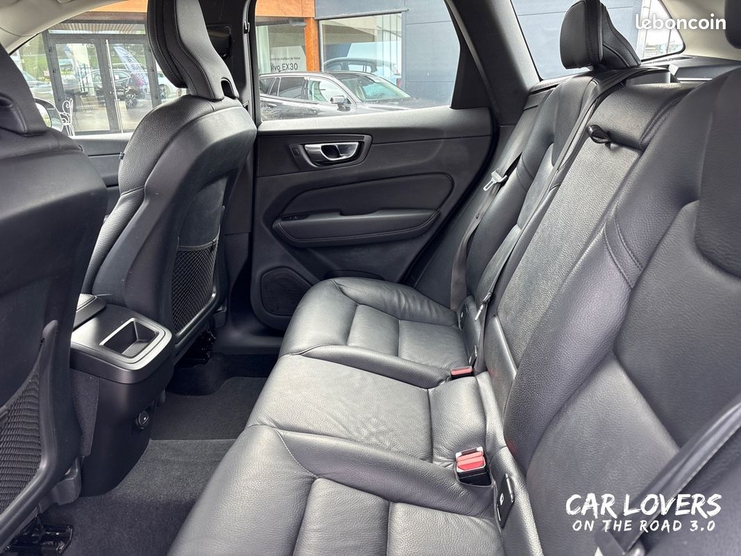 VOLVO XC60 B4 197 ch Geartronic 8 Plus Style Chrome (image 15)
