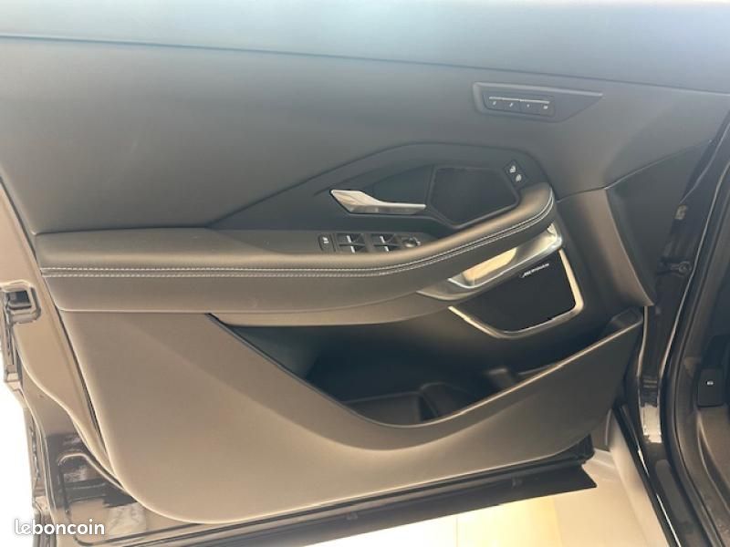 Jaguar E-Pace P270e PHEV 269ch R-Dynamic SE (image 12)