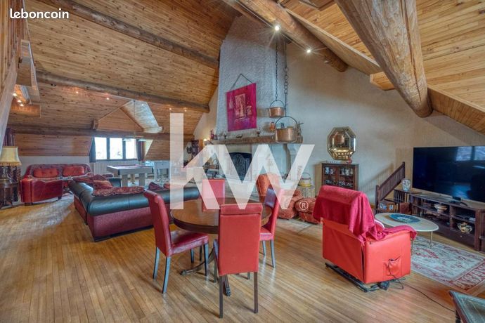 Maison 5 pièces 317 m²