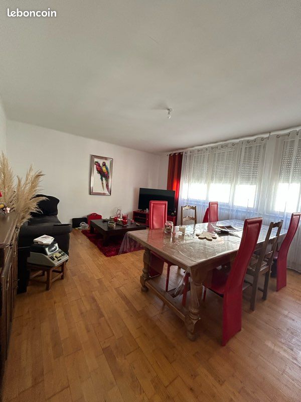 Appartement 3 pièces 90 m² · à Toul · 90 m² · 720 €
