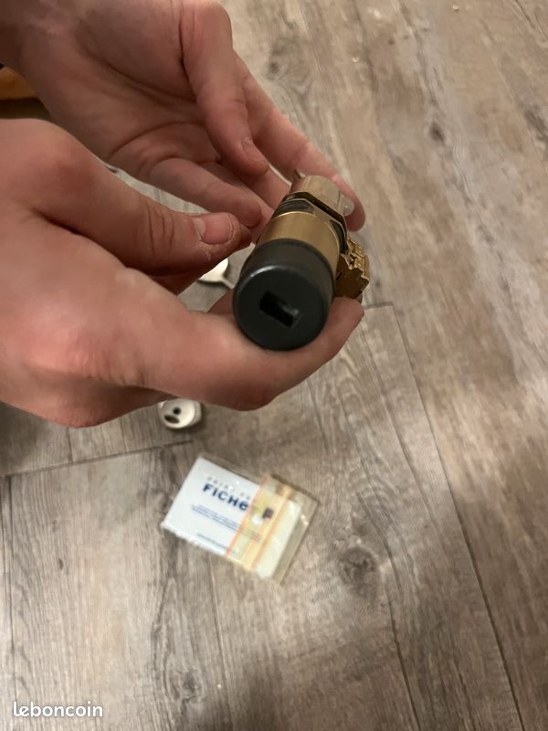 Cylindre De Sécurité FTH THIRARD – Avec 4 Clés, Neuf Sous Emballage