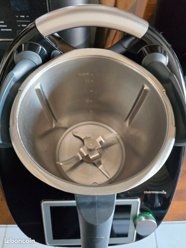 Thermomix TM6 Noir Brillant - Série Limitée - Garantie Jusqu'à Octobre 2027 - Neuf
