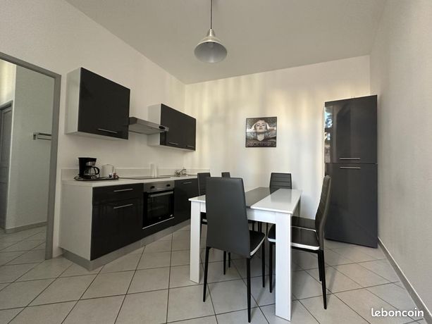 Studio 1 pièce 43 m²