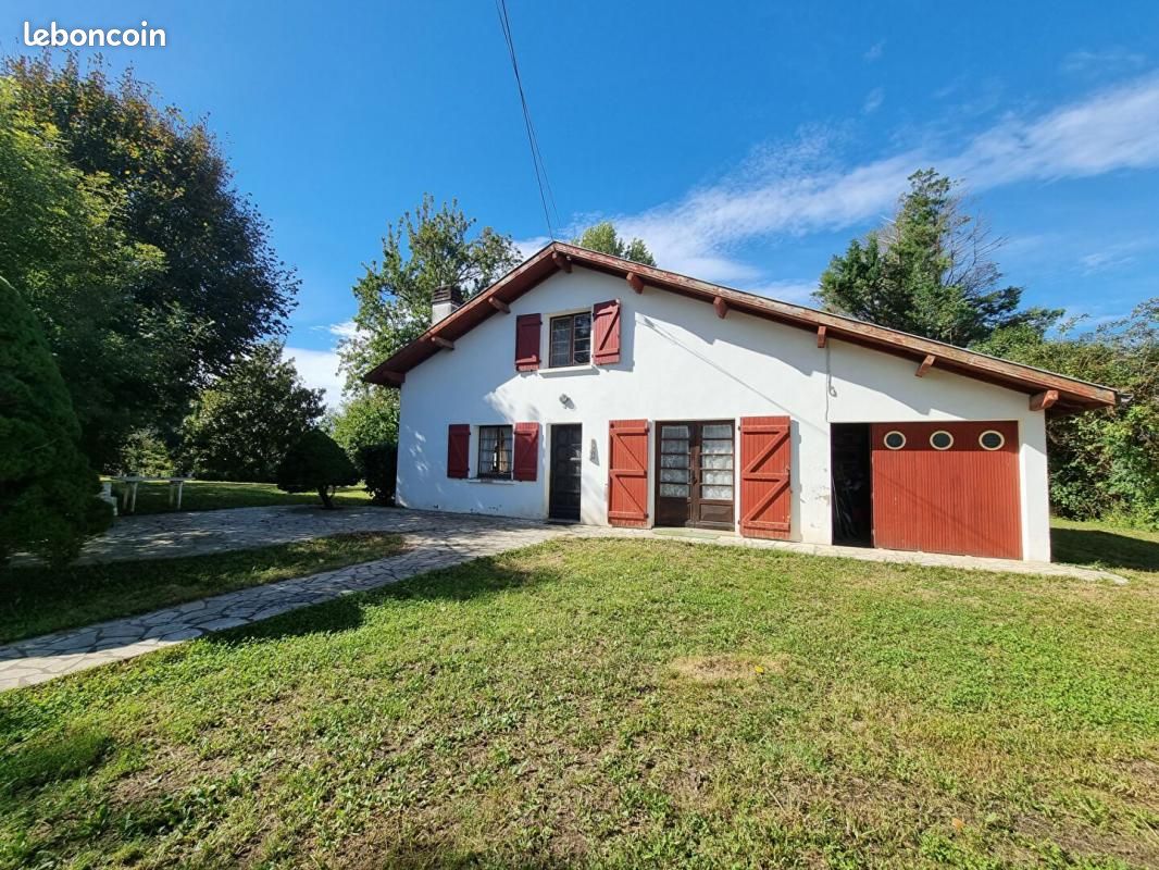 Maison 7 pièces 156 m² - Bardos 64520 (image principale 0)