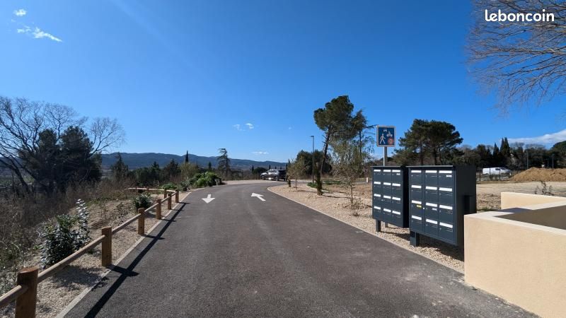 Terrain 407 m² Cadenet · 184 900 €