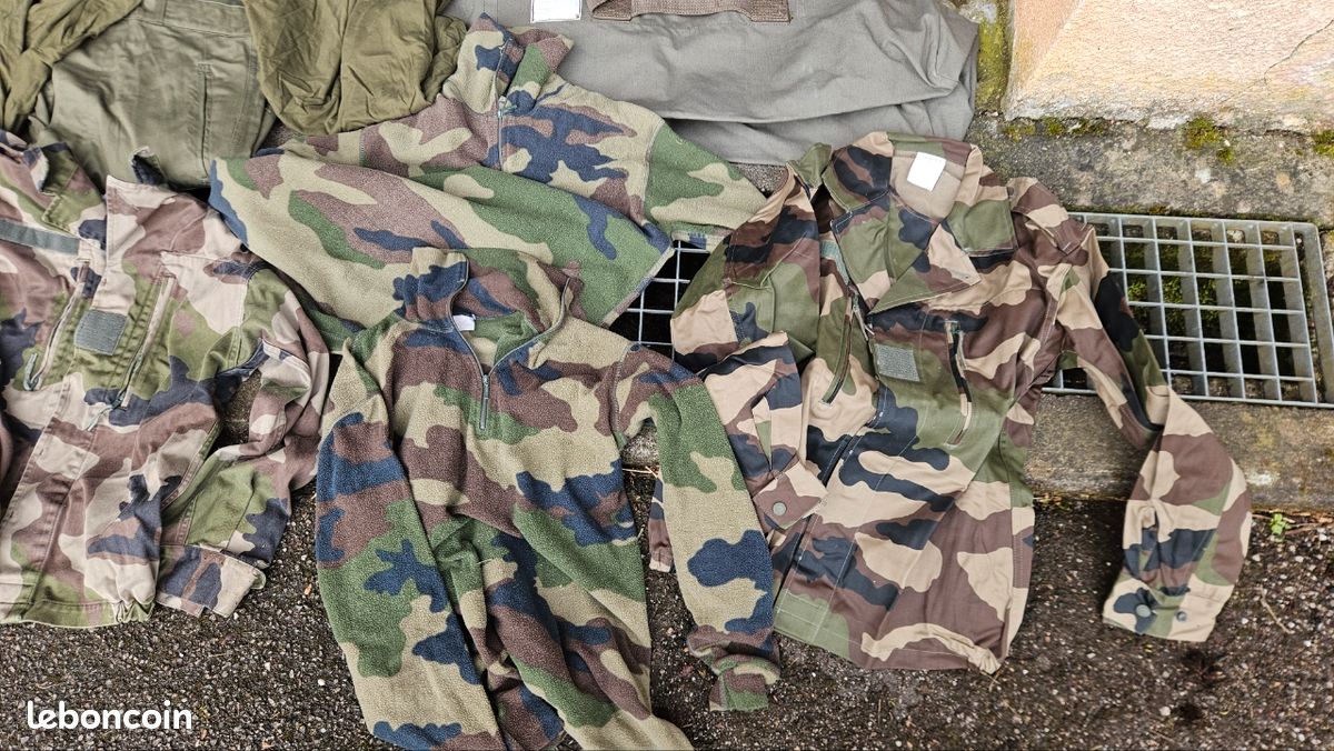 Lot affaires militaires (image 5)
