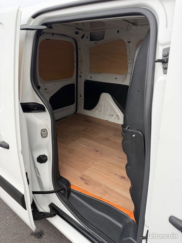 Citroën BERLINGO - 1.6 BLUE HDI - 100CH - GARANTIE 3 MOIS - TVA RECUPERABLE (image 9)