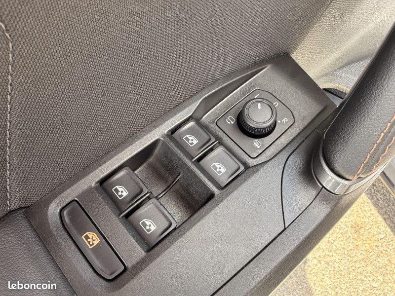 Cupra FORMENTOR 1.5 ETSI HYBRID 150CH V DSG7 (image 19)