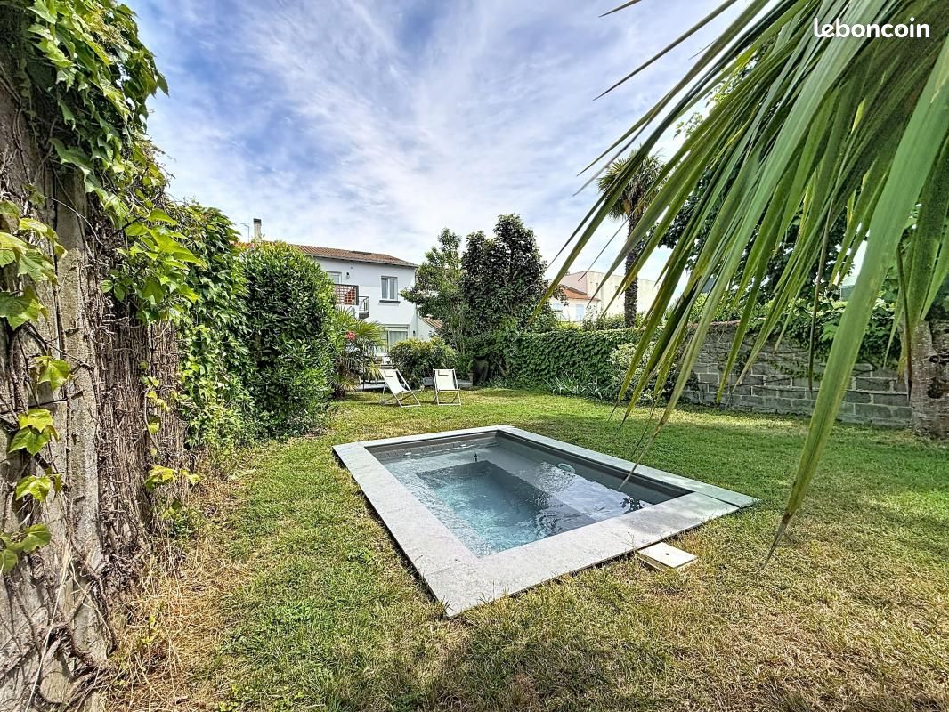 Maison 6 pièces 185 m² · à La Rochelle · 185 m² · 898 000 €