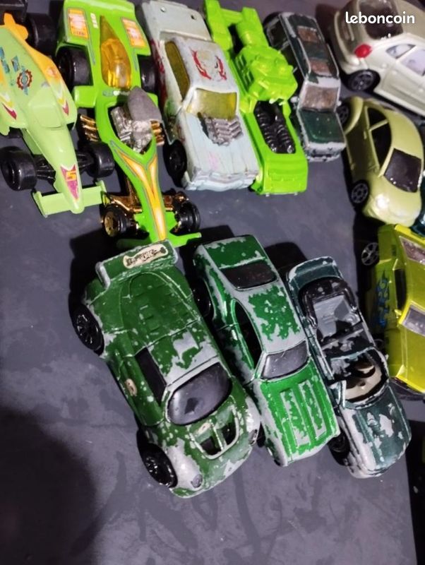 Lot de voiture verte (image 2)