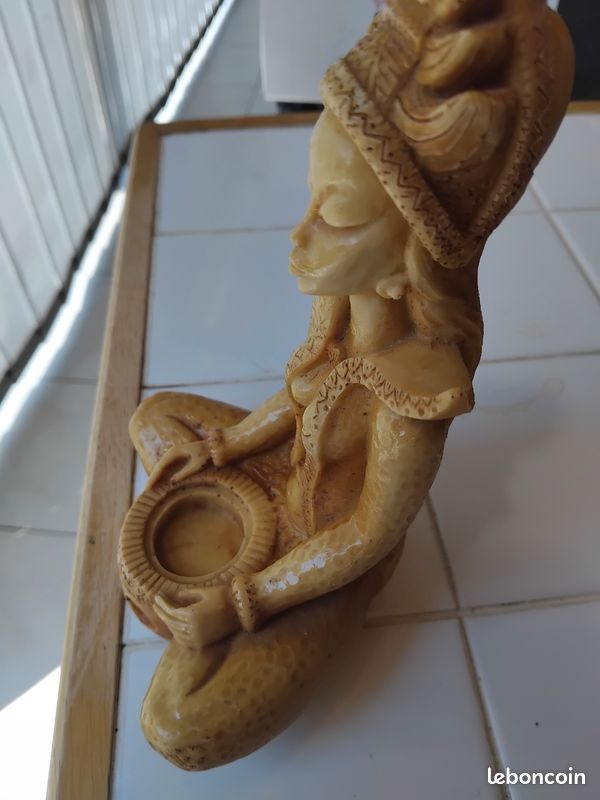 Statuette indonésienne en résine hauteur 19 cms (image 7)