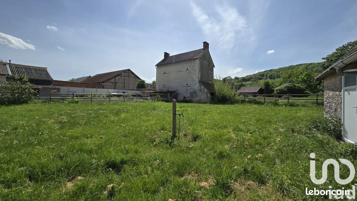 Terrain 721 m² · à La Chapelle-Longueville · 721 m² · 89 000 €