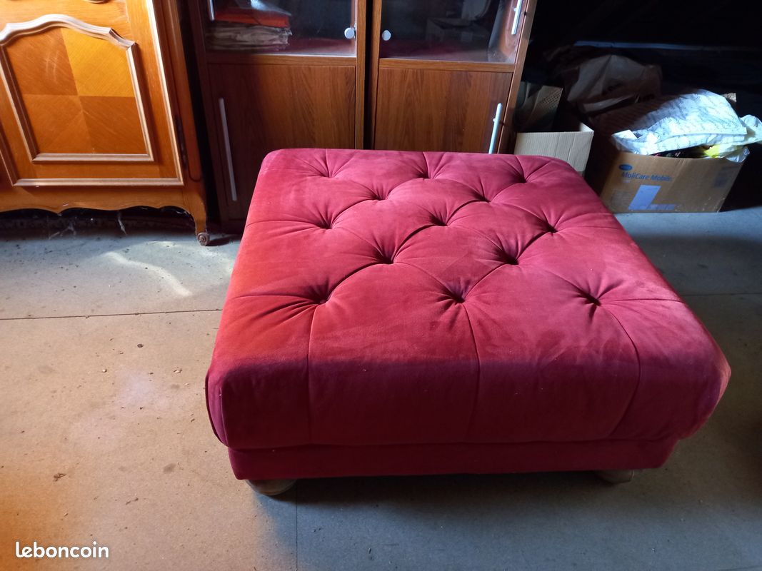 Pouf capitonné velours (image 1)