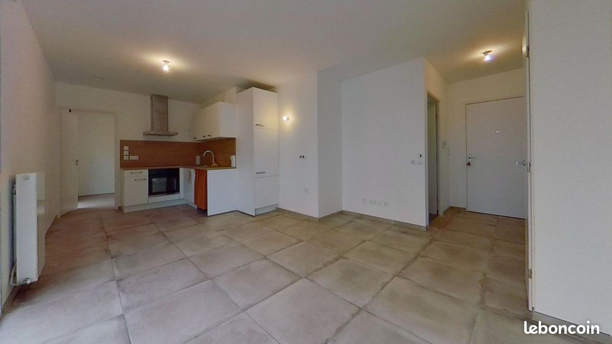 Parking Lyon · 695 €/mois