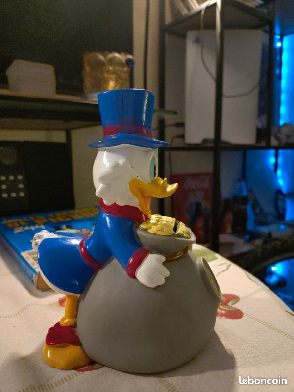 ANCIENNE TIRELIRE MÉTAL boite crême MONT BLANC Disney Picsou Riri Fifi Loulou EUR 11,00 - FR