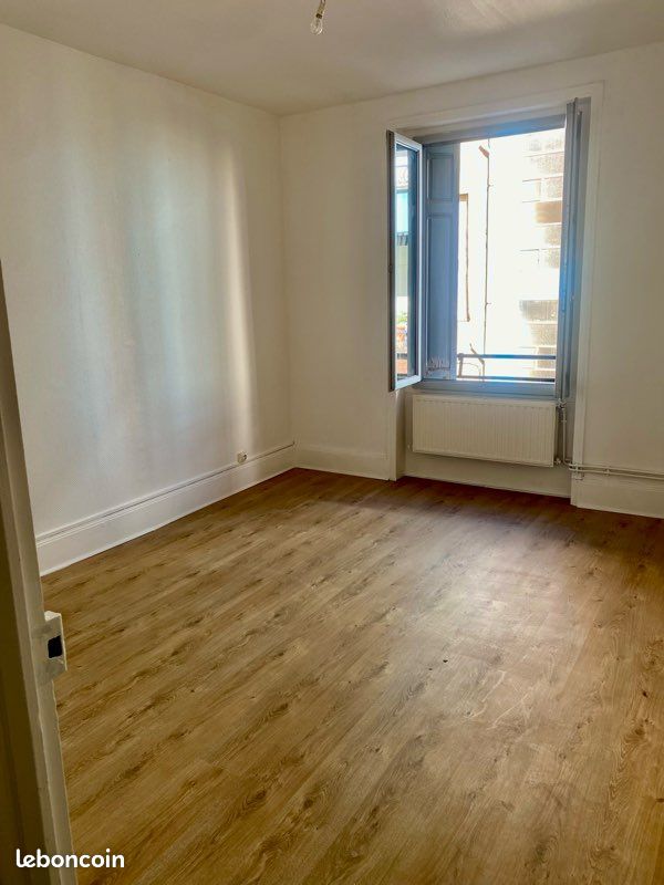 Appartement 2 pièces 53 m² · à Saint-Étienne · 53 m² · 70 000 €