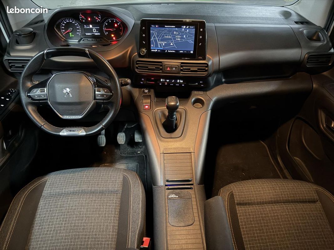 PEUGEOT RIFTER 1.5 HDI 130 ch COMBI GT (image 13)
