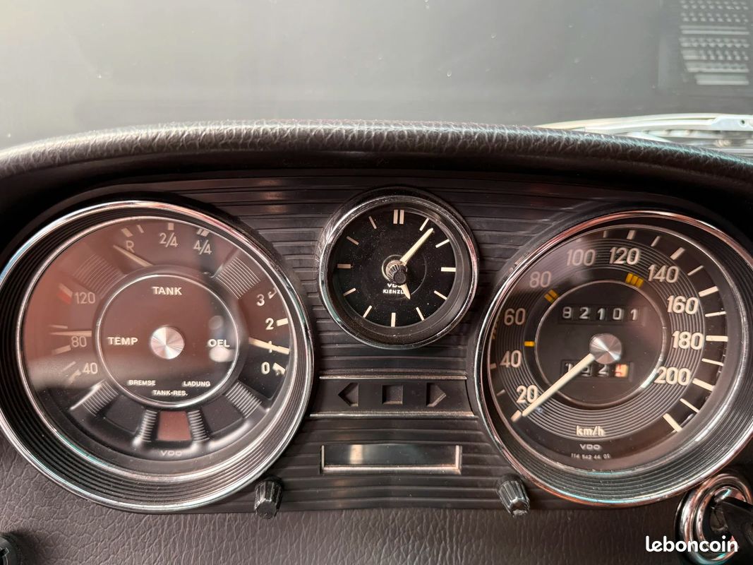 MERCEDES 230 TYPE W114 120ch BVM 5 2.3 (image 17)