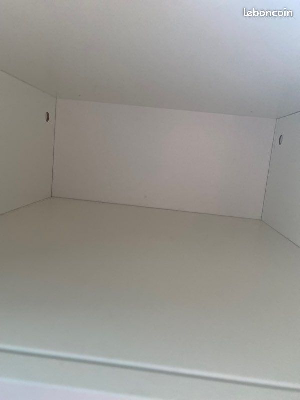 Table de nuit IKEA (image 4)