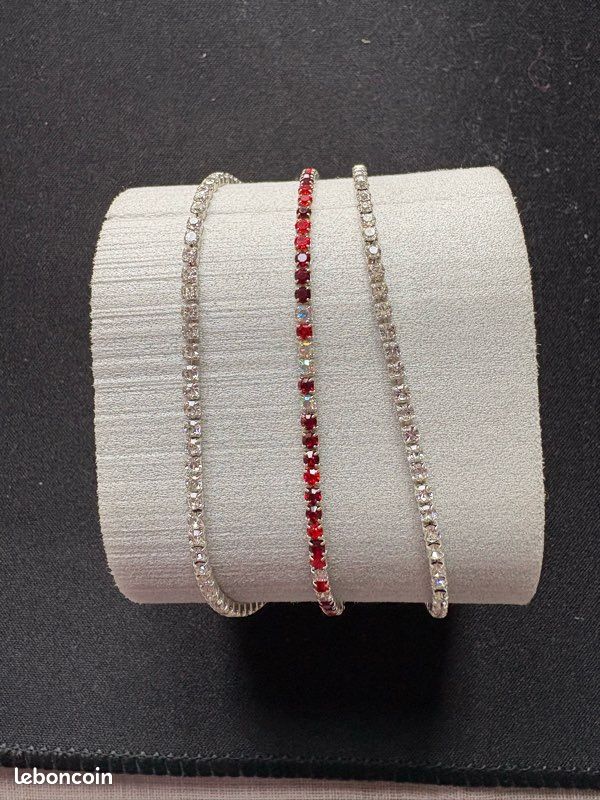Bracelet Fantaisie Gris à Lanières Et Strass - Longueur 39cm, Sans Marque