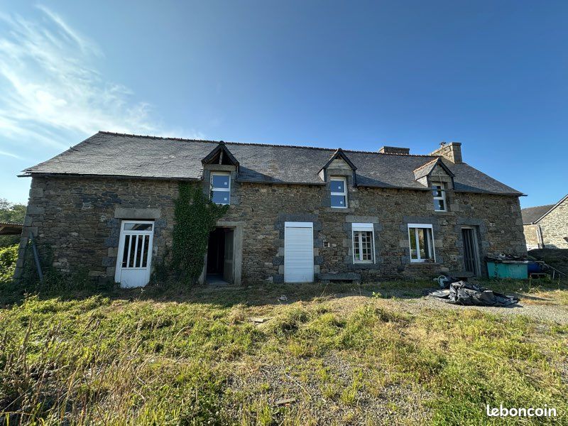 Maison 4 pièces 160 m² · au Mené · 160 m² · 87 000 €