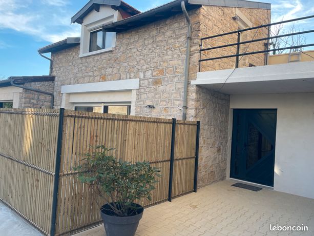 Maison Duplex Entièrement Rénovée avec gout en 2024 dans petite copropriété sécurisée