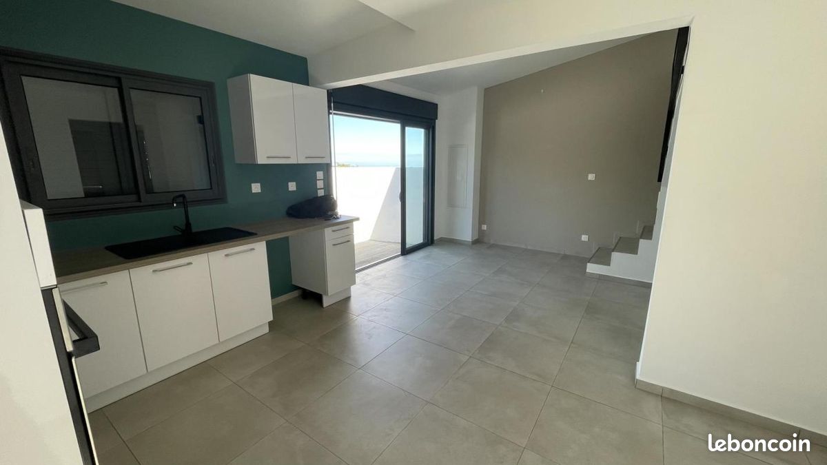 Maison 4 pièces 75 m² · à Le Tampon · 75 m² · 1 050 €