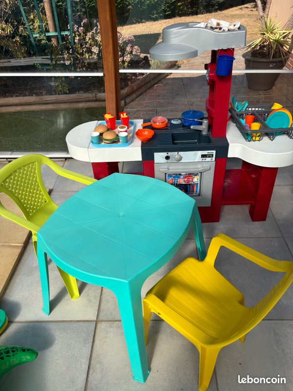 Cuisine table et chaises enfants (image 8)