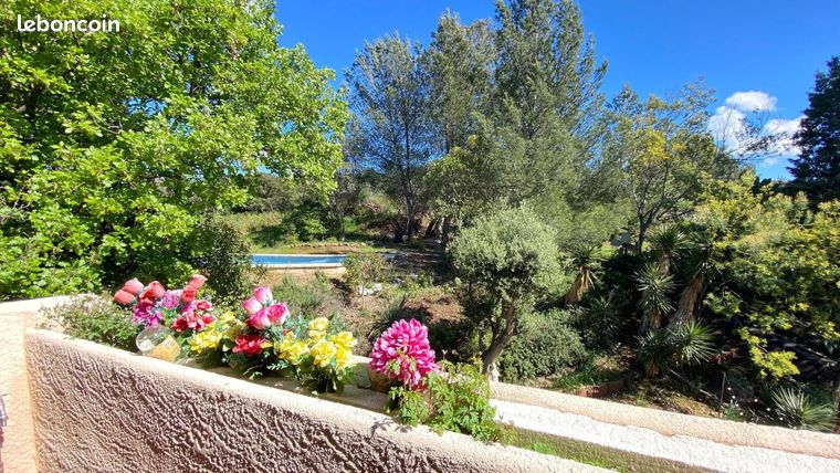 Propriété 7 pièces 172 m²
