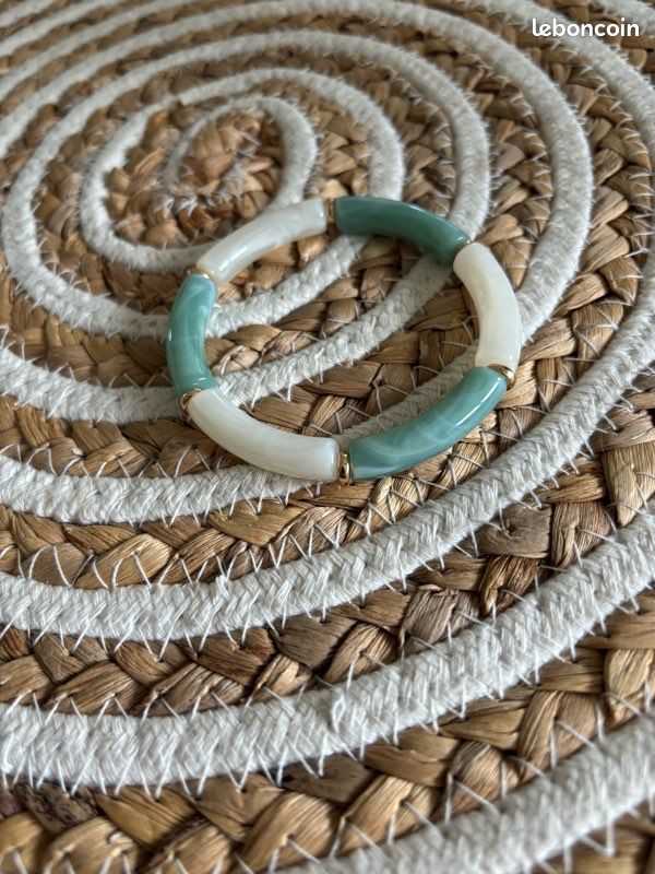 Bracelet perles incurvées (image 1)