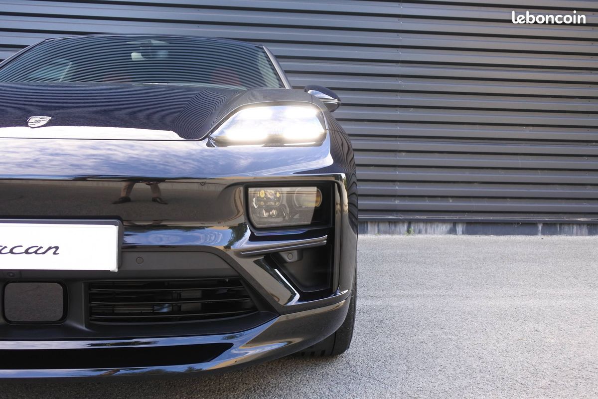 PORSCHE Macan Turbo 639 ch (image 14)