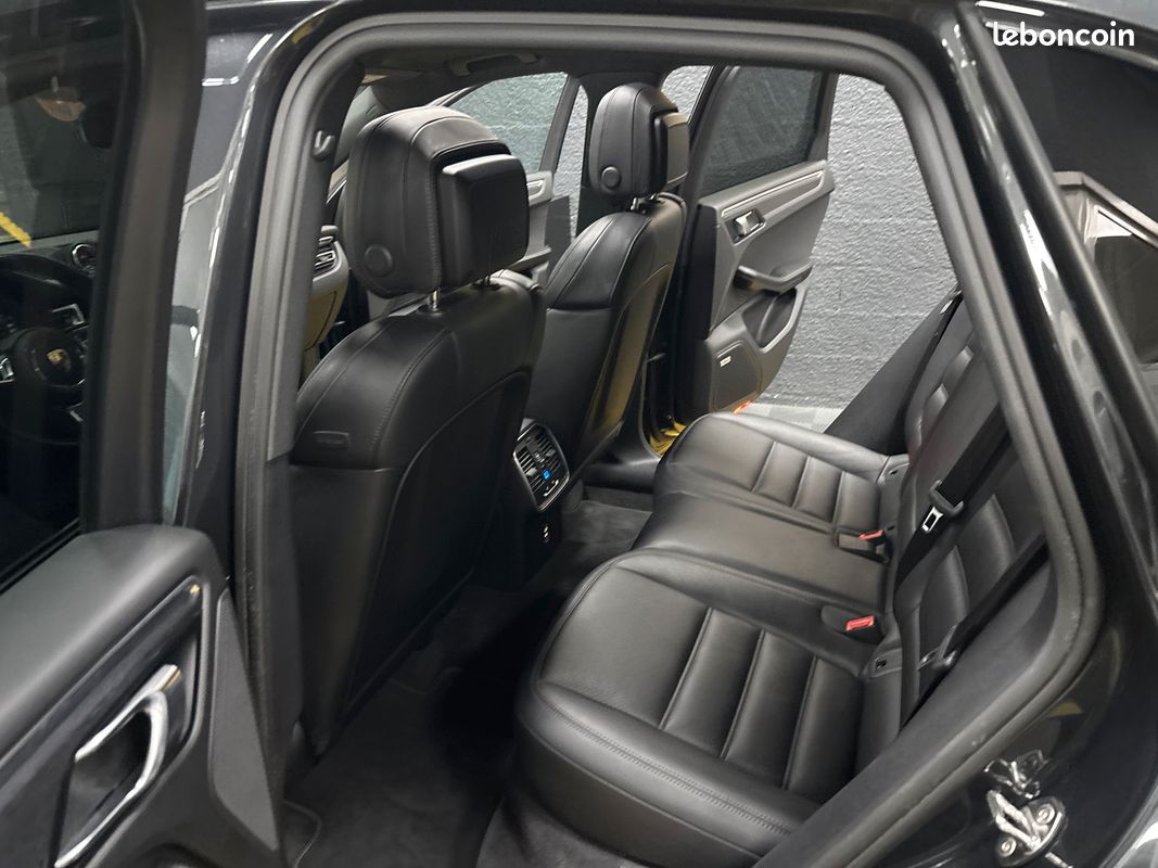 Porsche Macan GTS 380 cv PDK toit ouvrant jantes 21 pack sport chrono bose CarPlay attelage (image 6)