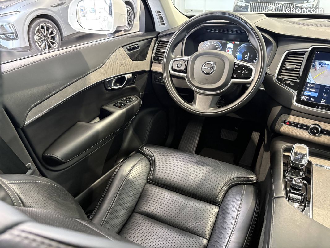 VOLVO XC90 Recharge T8 AWD 303+87 ch Geartronic 8 7pl Inscription Luxe (image 17)