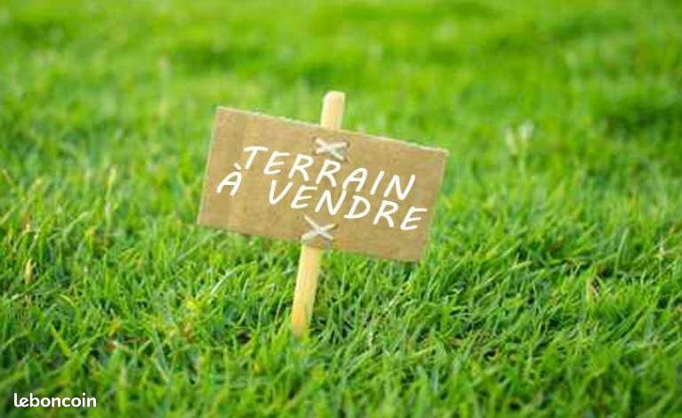 Terrain 1 100 m² Charly · 273 000 €