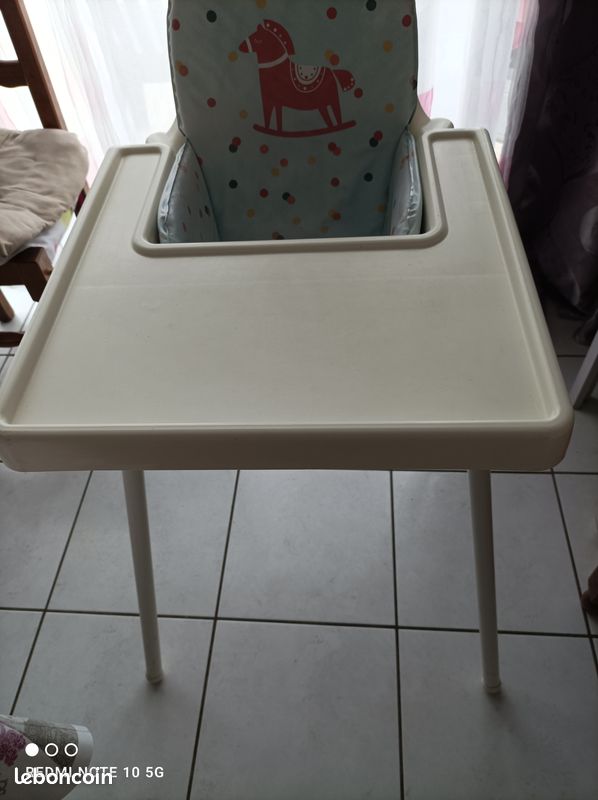 Chaise haute (image 1)
