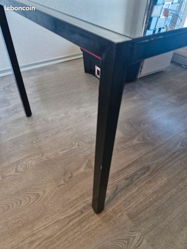 Table en verre (image 3)