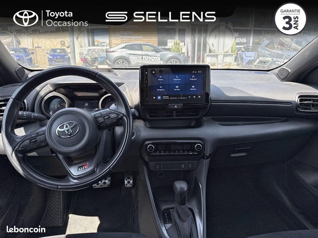 Toyota Yaris 116h GR Sport 5p MY22 (image 8)