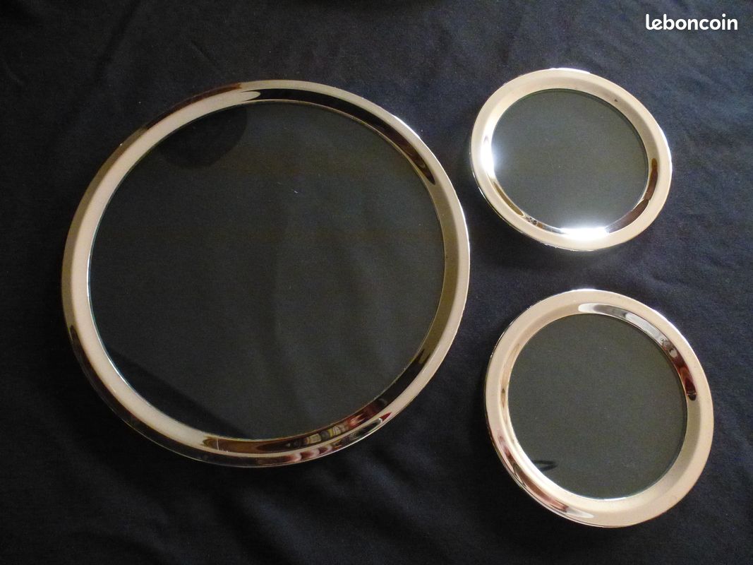 Vends 2 Dessous de bouteilles anciens sur Gens de Confiance
