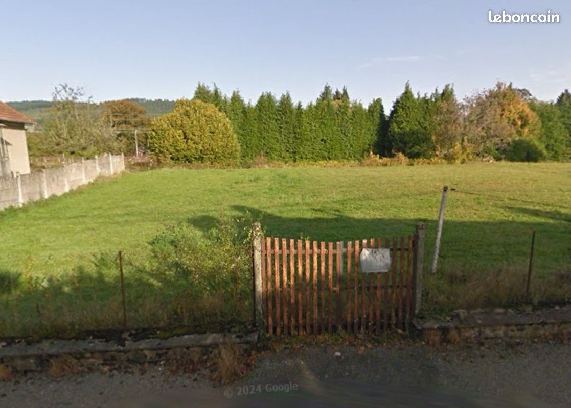 Terrain 1008 m² · à La Jonchère-Saint-Maurice · 1 008 m² · 27 000 €