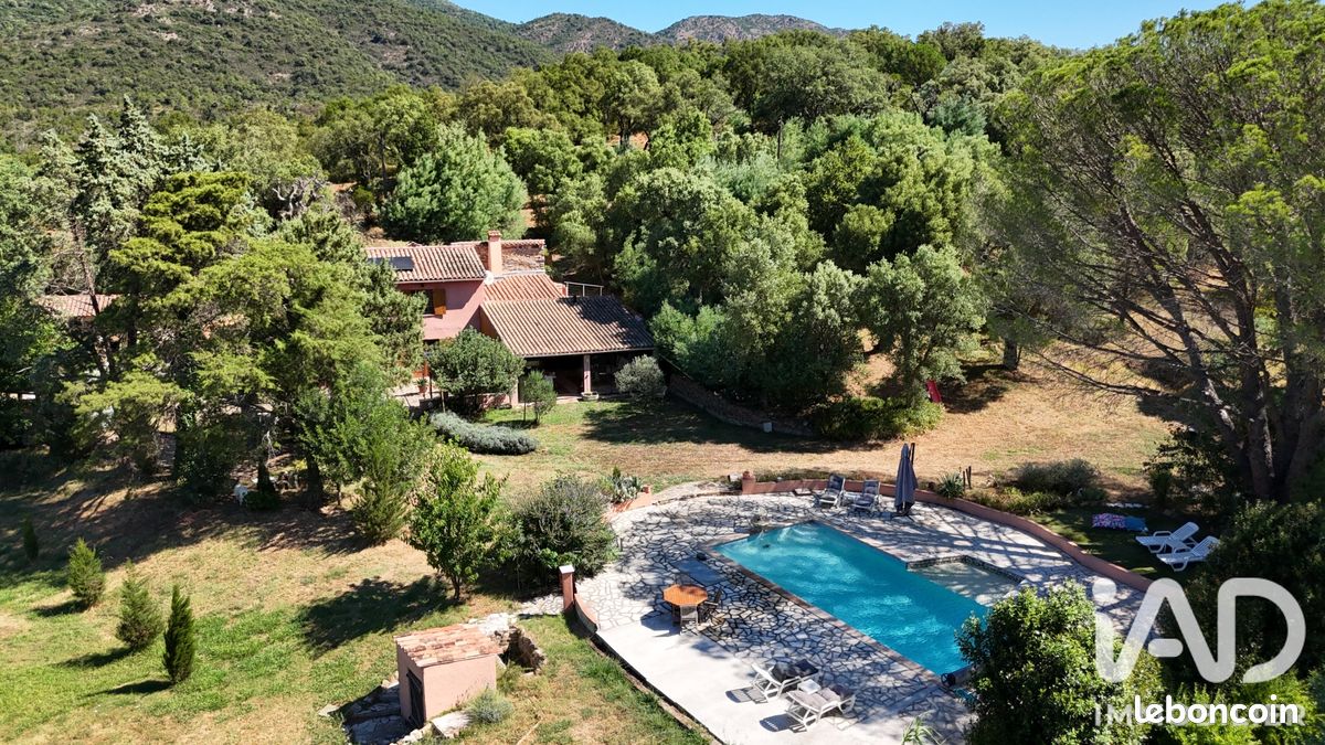 Maison 8 pièces 248 m² · à Bormes-les-Mimosas · 248 m² · 1 849 000 €