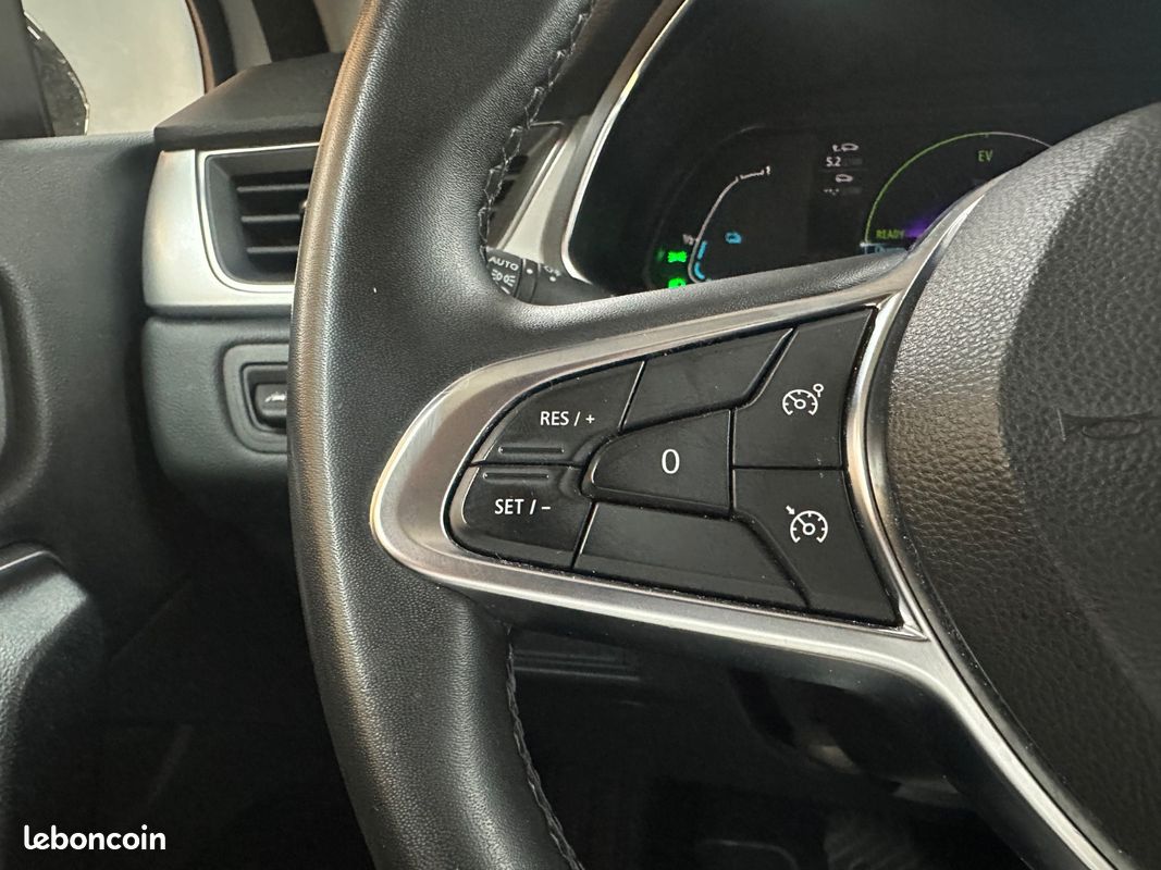 Renault CAPTUR 1.6 145CH Intens + CARPLAY + CAMERA + 2EME MAIN + ENTRETIEN CONSTRUCTEUR + GARANTIE 12 MOIS (image 22)