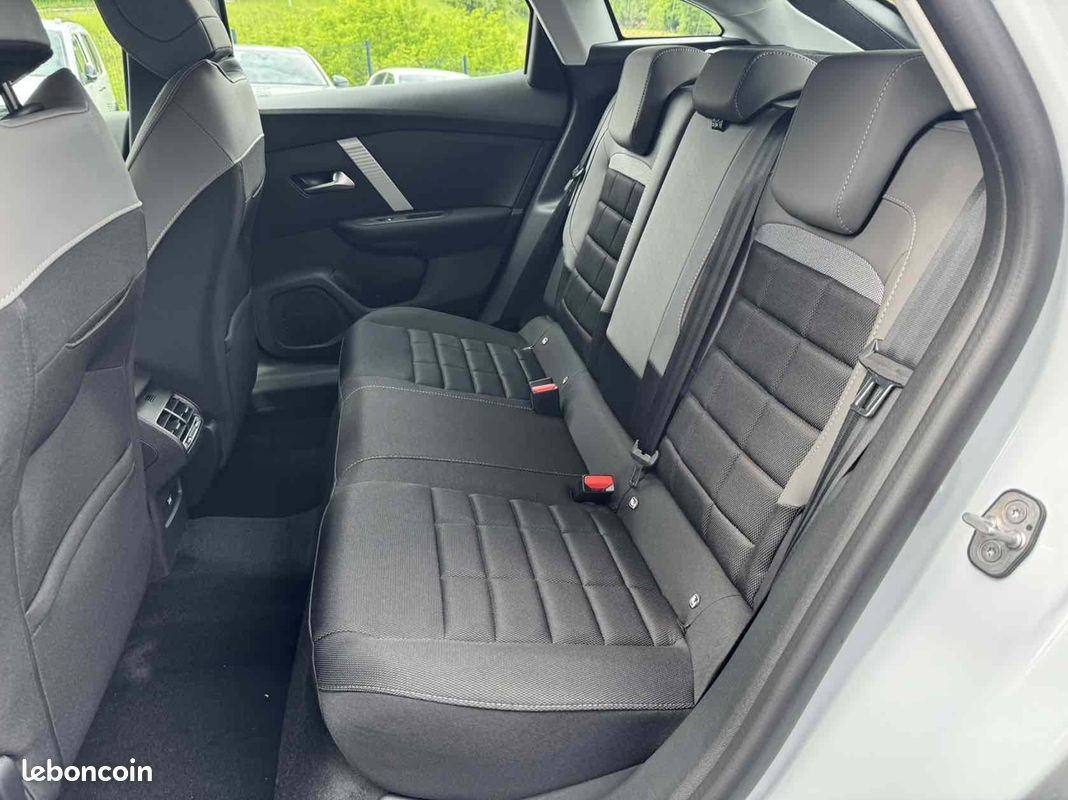 Citroen C4 1.2 HYBRIDE 145CH S&S BUSINESS AUTOMATIQUE (image 11)