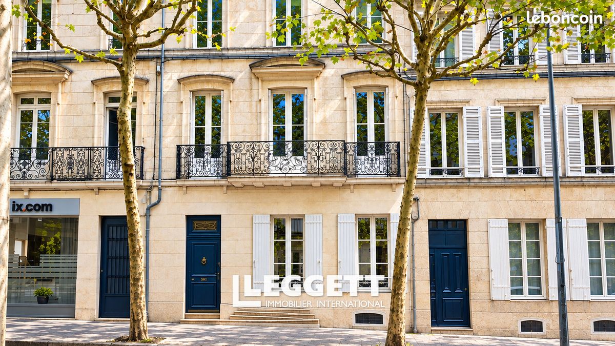 Maison 10 pièces 270 m² · à Saintes · 270 m² · 795 000 €