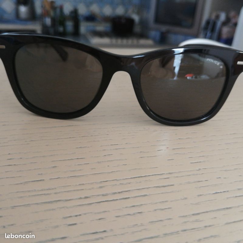 Lunette solaire Police homme (image 1)