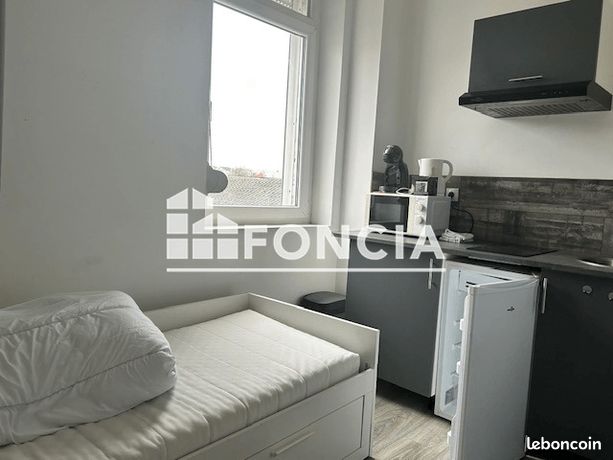 Studio 1 pièce 13 m²